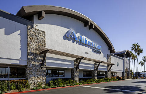 Seacliff Village Shopping Center thumbnail links to property page