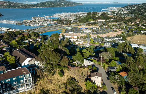 Marin Gateway thumbnail links to property page