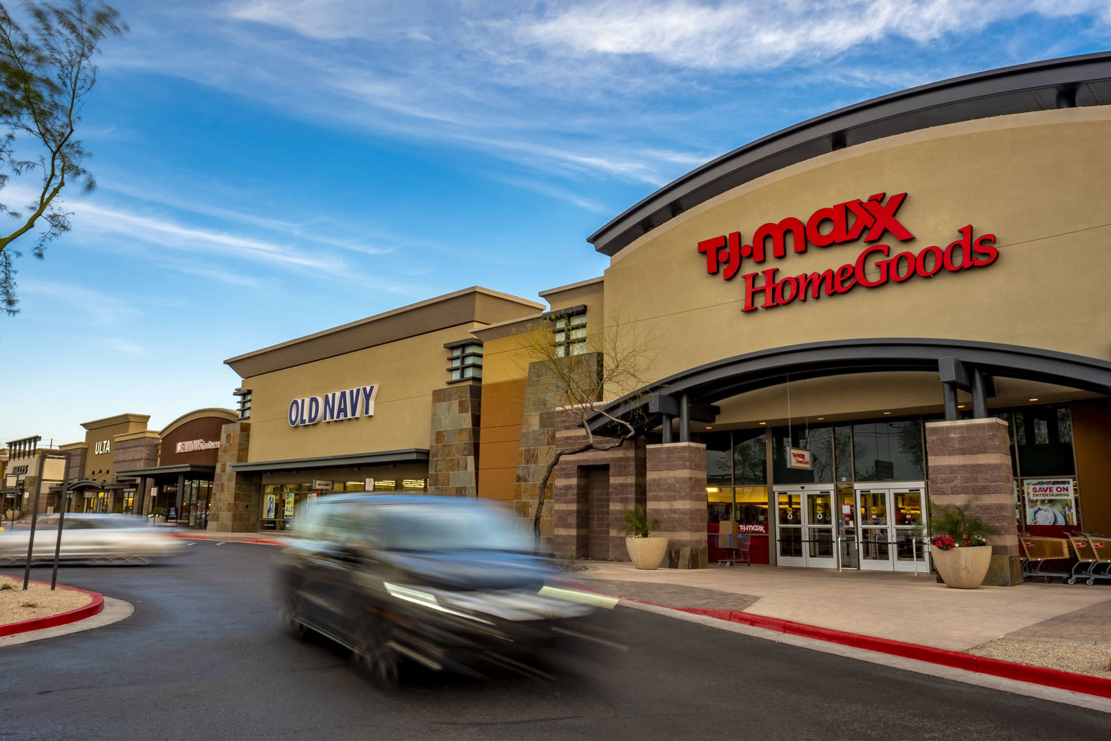 Shopping Mall in Happy Valley, OR